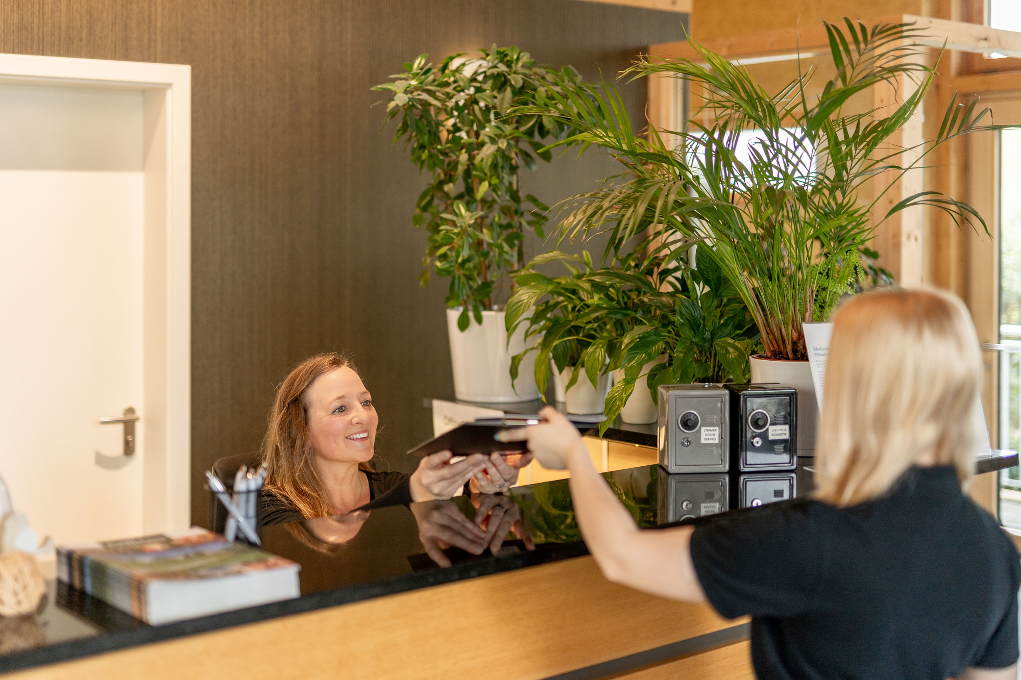 Beitragsbild: Servicemitarbeiter im Spätdienst (w/m/d)