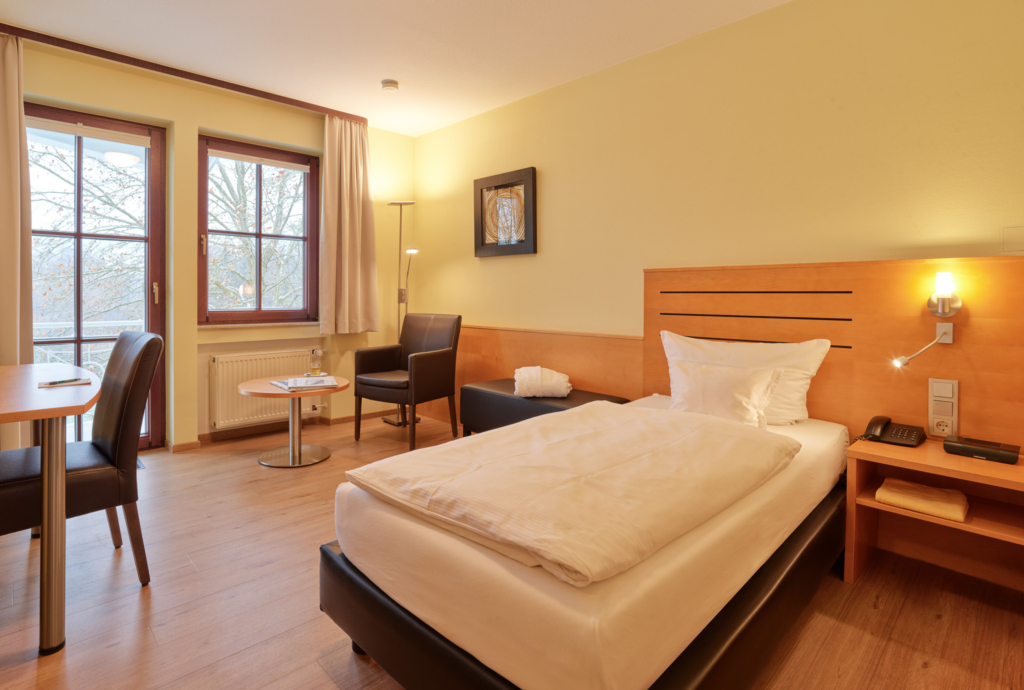 Blick in ein Comfortzimmer im Hotel Schiffmann