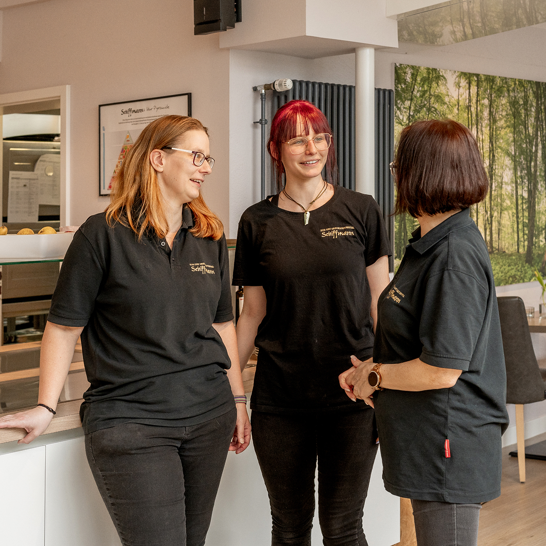 Frühstücksservice im Hotel Schiffmann
